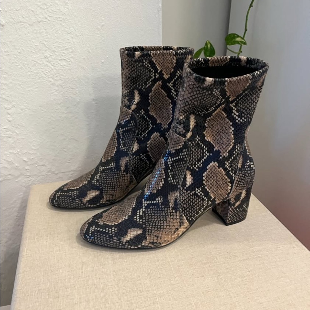 Stuart Weitzman Yuliana 60 Boots – Python Embossed Leather, Size 9 / 39.5 - Picture 3 of 8